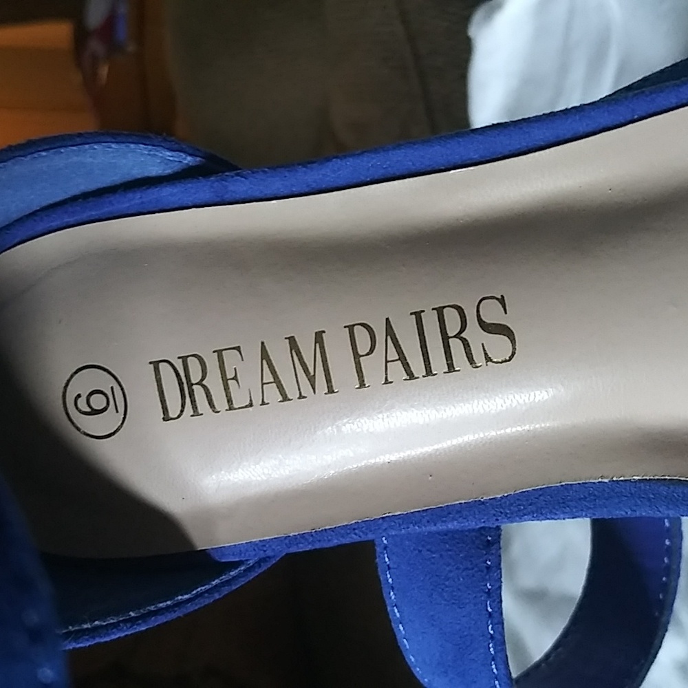 Shoes - Picture 6 of 10